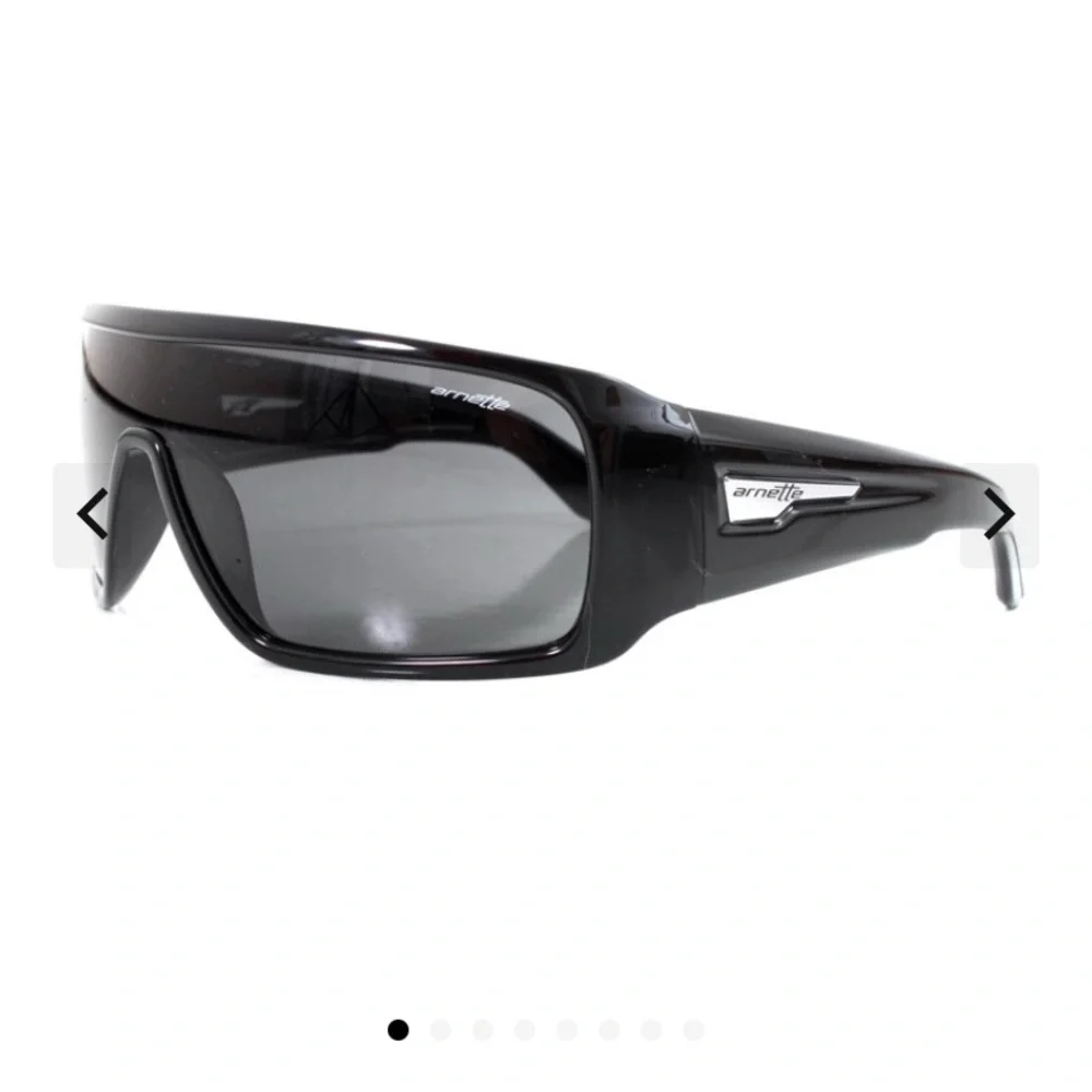 Arnette Glossy Black Barn Burner Sunglasses w/ case silver hardware full cover